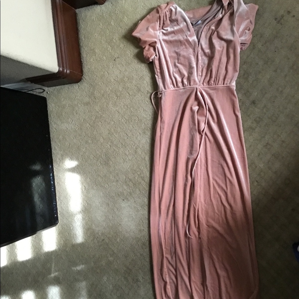 Velvet pink dress with slit